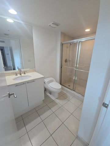 14951 Royal Oaks Ln 2502, North Miami, FL 33181