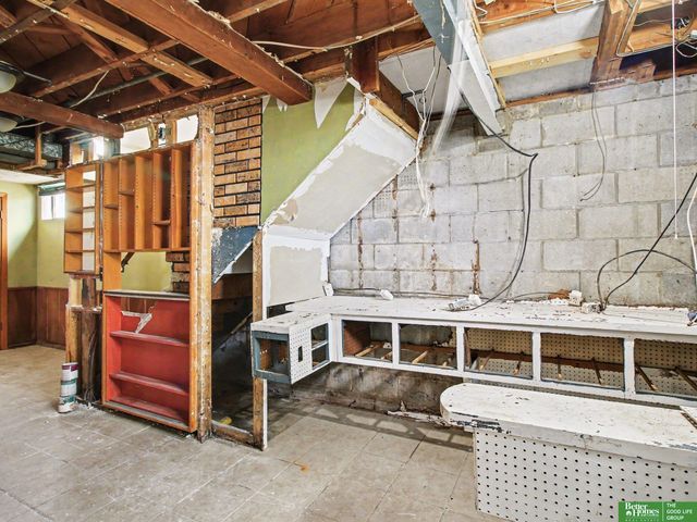 5306 N 47th Street, Omaha, NE 68104