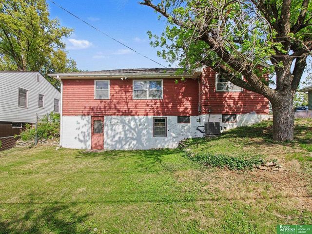 5306 N 47th Street, Omaha, NE 68104