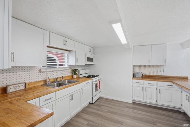 3458 Koressel Avenue, Evansville, IN 47712