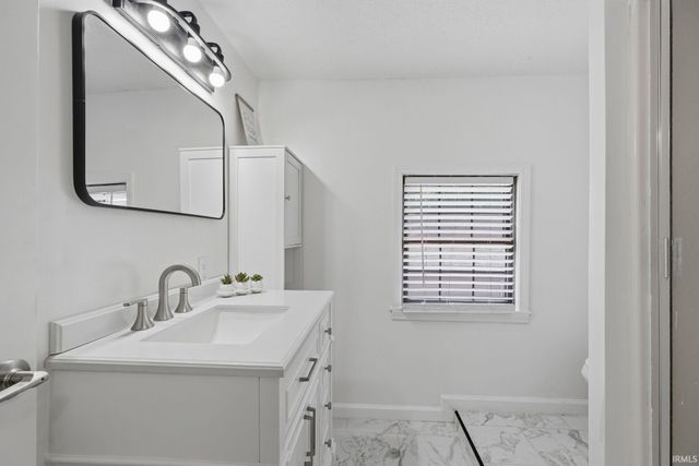 3458 Koressel Avenue, Evansville, IN 47712