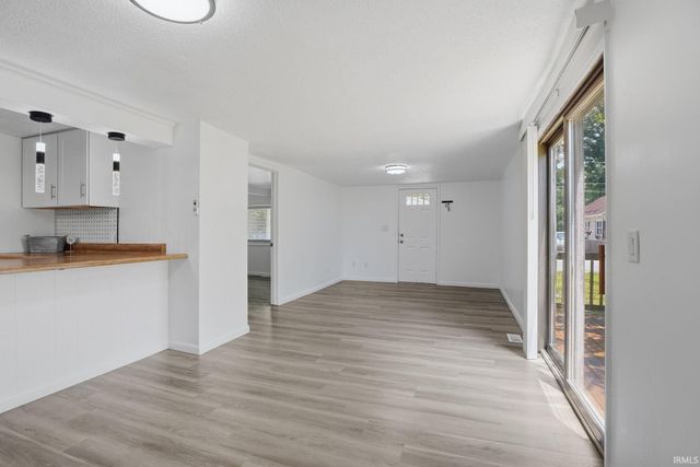 3458 Koressel Avenue, Evansville, IN 47712