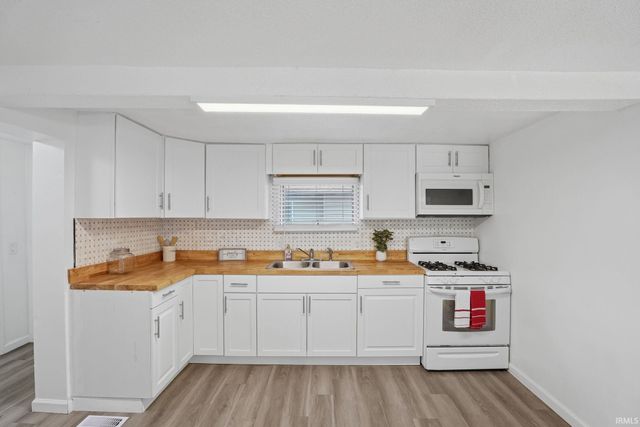 3458 Koressel Avenue, Evansville, IN 47712