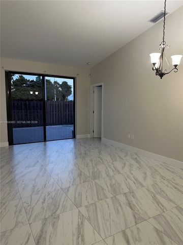 6708 NW 188th Ter, Hialeah, FL 33015