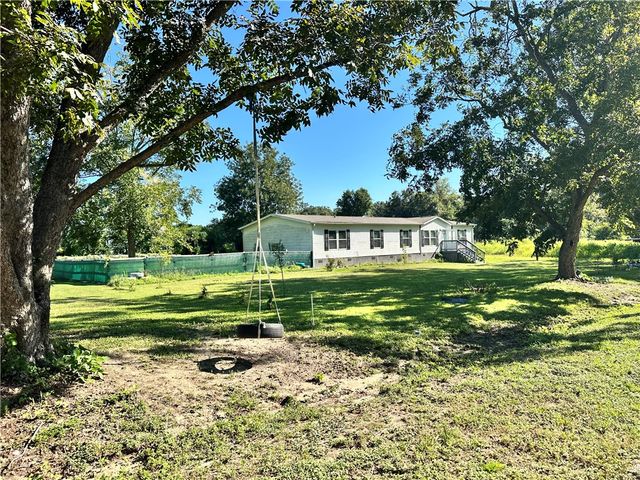 4003 Oxford Lane, Blackshear, GA 31516