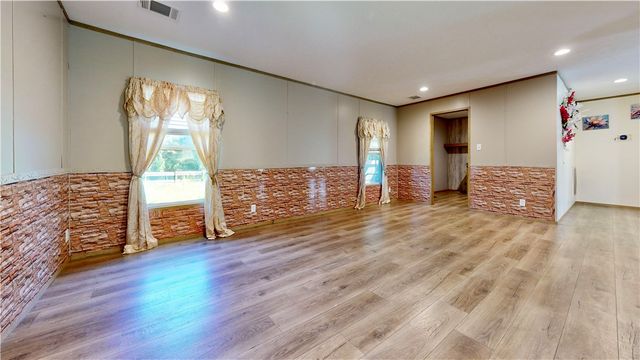 4003 Oxford Lane, Blackshear, GA 31516