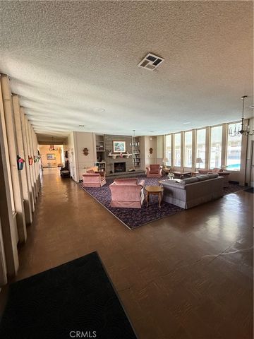 575 S Lyon Avenue 40, Hemet, CA 92543