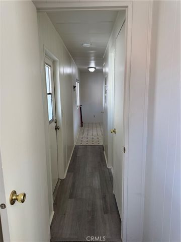 575 S Lyon Avenue 40, Hemet, CA 92543