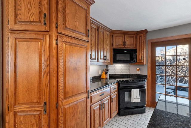 3078 KINGSWOOD COURT, Green Bay, WI 54313