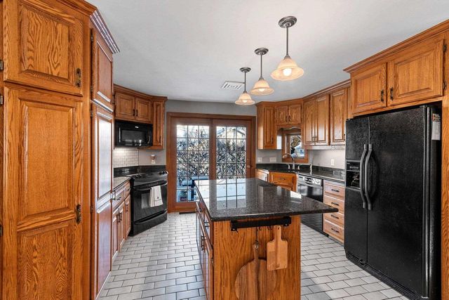 3078 KINGSWOOD COURT, Green Bay, WI 54313