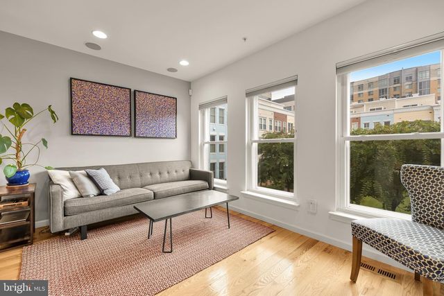 353 L ST SE, Washington, DC 20003