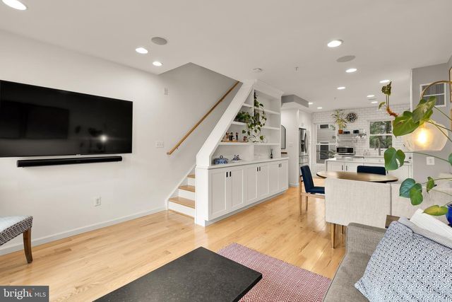 353 L ST SE, Washington, DC 20003