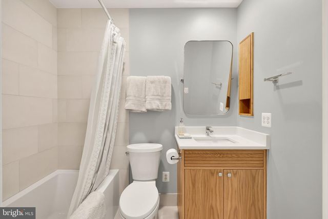 353 L ST SE, Washington, DC 20003