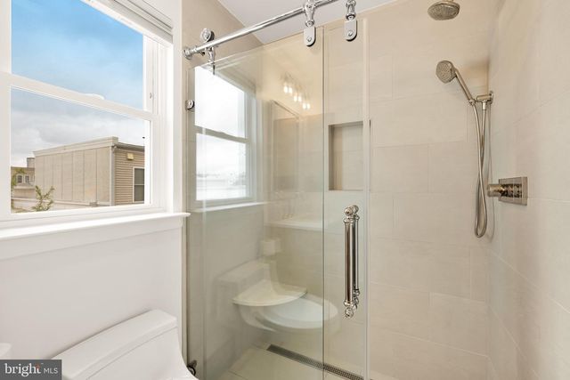 353 L ST SE, Washington, DC 20003