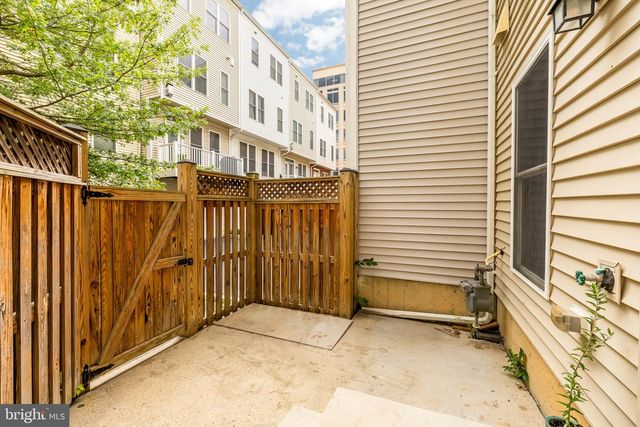 353 L ST SE, Washington, DC 20003