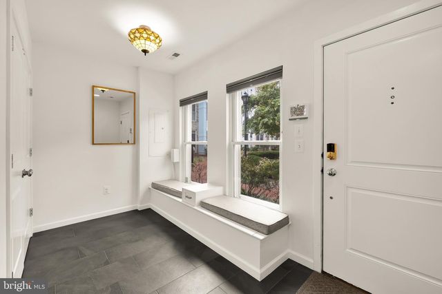 353 L ST SE, Washington, DC 20003