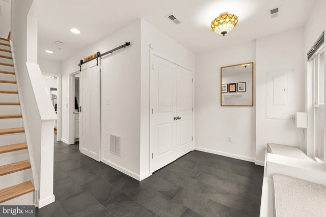 353 L ST SE, Washington, DC 20003