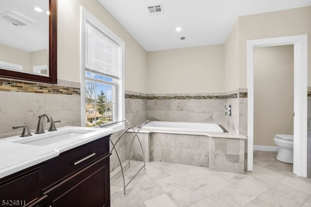 50 Union St, Cedar Grove Twp., NJ 07009