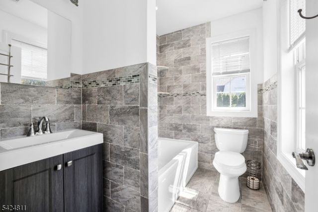 50 Union St, Cedar Grove Twp., NJ 07009