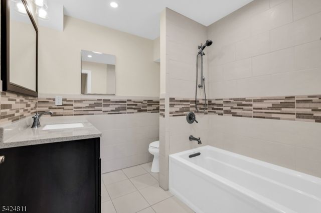 50 Union St, Cedar Grove Twp., NJ 07009