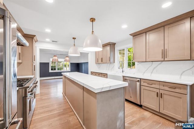 63 Park Avenue, Wyckoff, NJ 07481