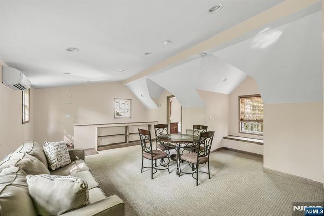 63 Park Avenue, Wyckoff, NJ 07481