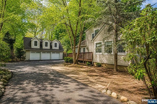 63 Park Avenue, Wyckoff, NJ 07481
