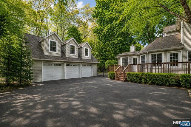 63 Park Avenue, Wyckoff, NJ 07481