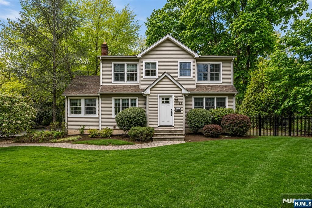 63 Park Avenue, Wyckoff, NJ 07481