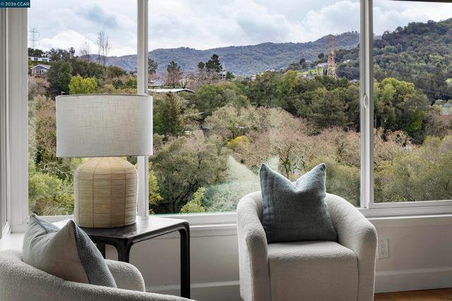 28 Southwood Dr, Orinda, CA 94563