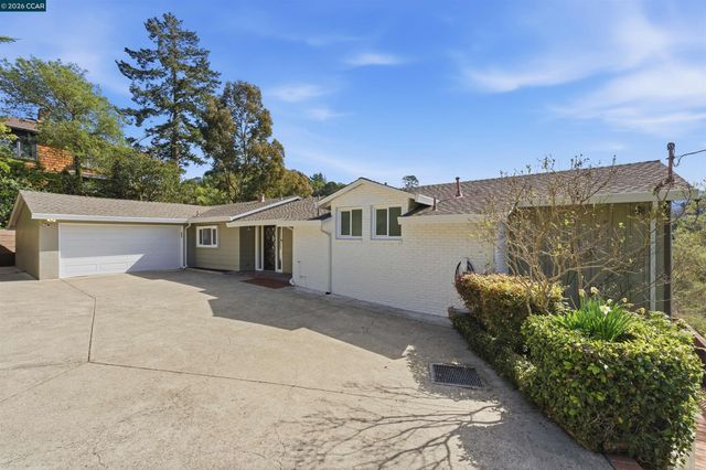 28 Southwood Dr, Orinda, CA 94563