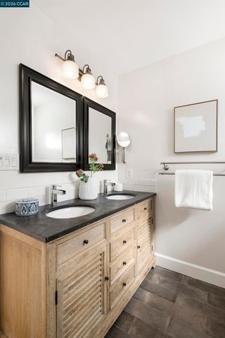 28 Southwood Dr, Orinda, CA 94563