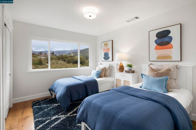 28 Southwood Dr, Orinda, CA 94563