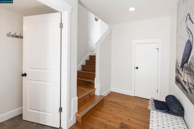 28 Southwood Dr, Orinda, CA 94563