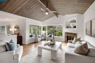 28 Southwood Dr, Orinda, CA 94563