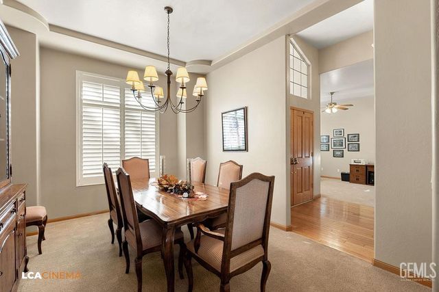 2512 Oak View Court, Bakersfield, CA 93311