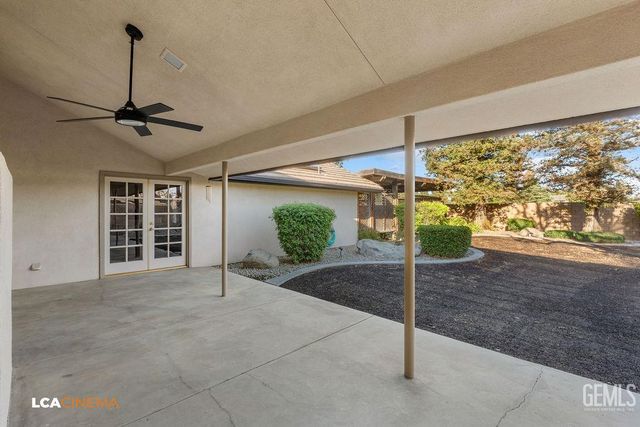 2512 Oak View Court, Bakersfield, CA 93311