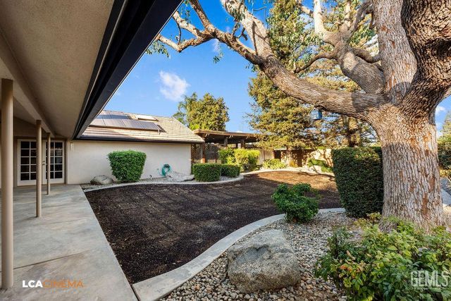2512 Oak View Court, Bakersfield, CA 93311