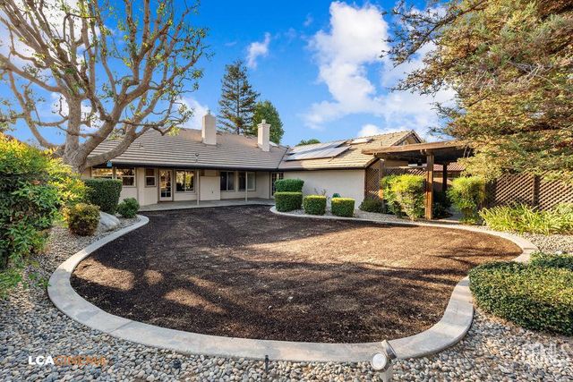 2512 Oak View Court, Bakersfield, CA 93311