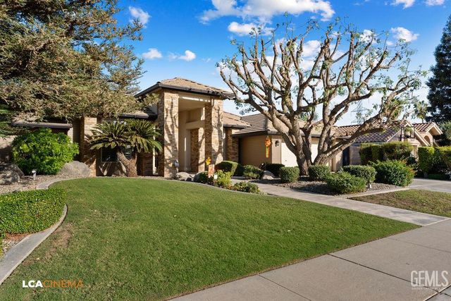 2512 Oak View Court, Bakersfield, CA 93311