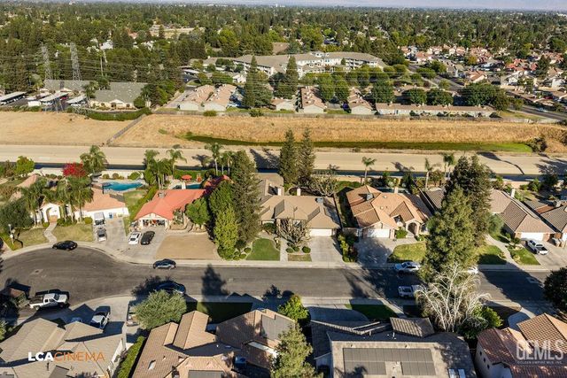 2512 Oak View Court, Bakersfield, CA 93311