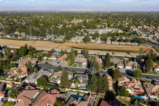2512 Oak View Court, Bakersfield, CA 93311