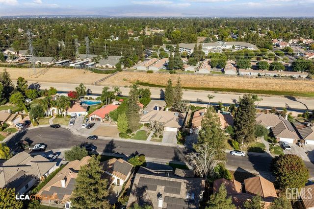 2512 Oak View Court, Bakersfield, CA 93311