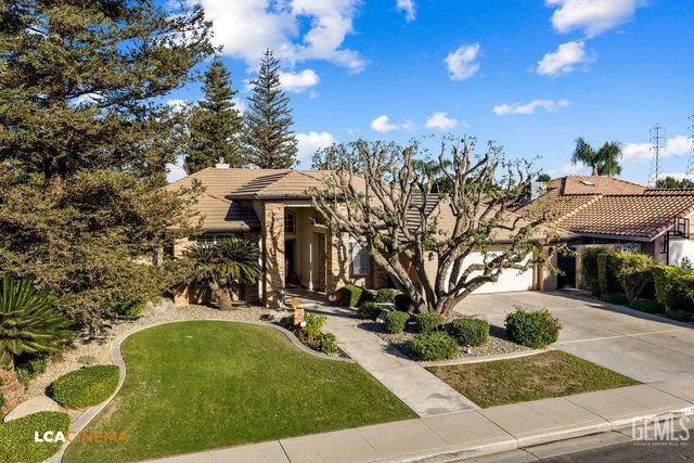 2512 Oak View Court, Bakersfield, CA 93311