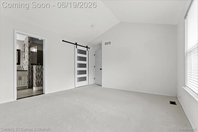 4630 Commerce Woods Drive, Commerce Charter Township, MI 48382
