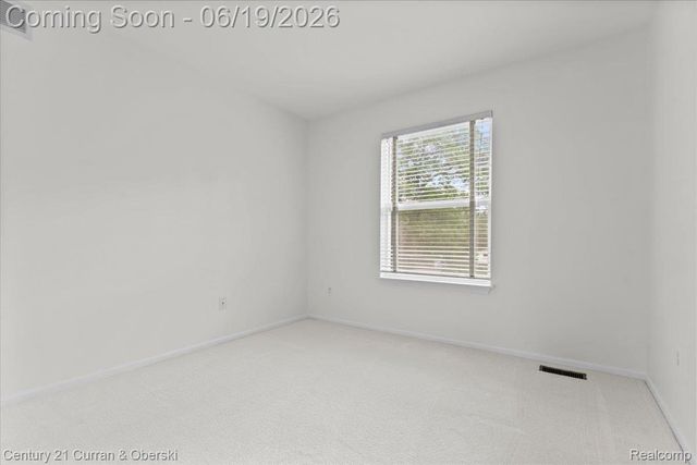 4630 Commerce Woods Drive, Commerce Charter Township, MI 48382