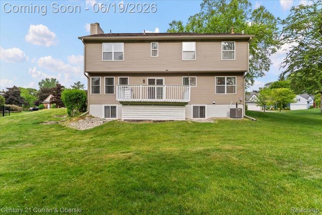 4630 Commerce Woods Drive, Commerce Charter Township, MI 48382