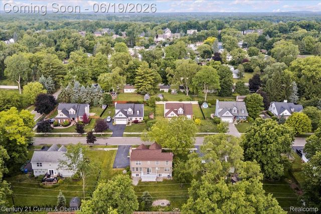 4630 Commerce Woods Drive, Commerce Charter Township, MI 48382