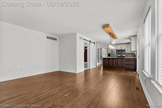 4630 Commerce Woods Drive, Commerce Charter Township, MI 48382