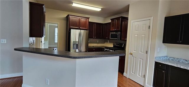 647 Maple Grove Way, Marietta, GA 30066